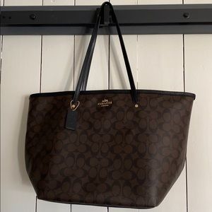 Extra large COACH BAG